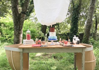 Mesa dulce de una fiesta de cumpleaños para niños temática de piratas